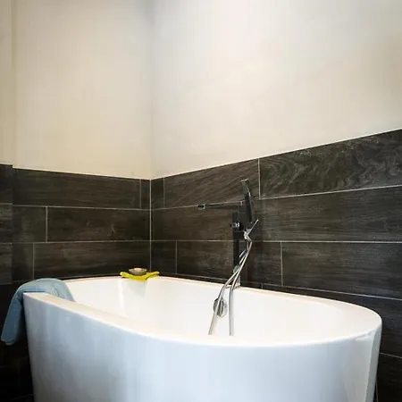 Saint-vincent-sur-jard Sleeps 8 * Saint-Vincent-sur-Jard