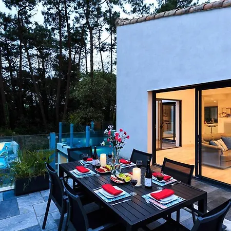 Saint-vincent-sur-jard Sleeps 8 * Saint-Vincent-sur-Jard